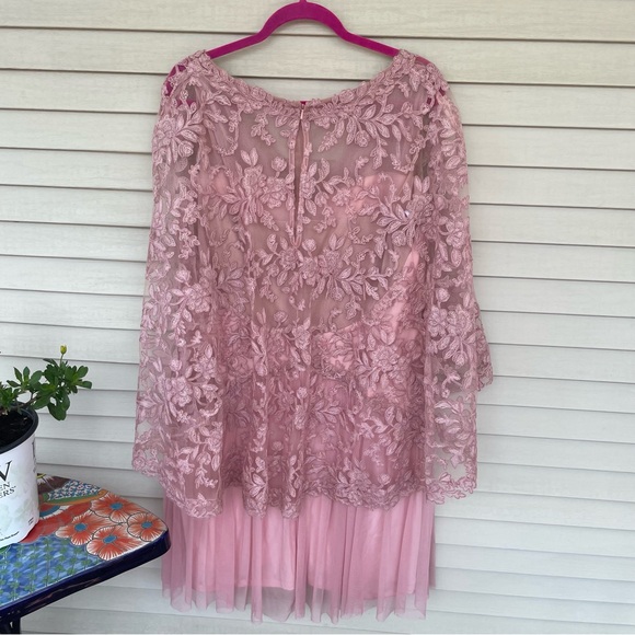 TADASHI SHOJI Embroidered Lace Cape Dress in Rose Quartz (Altered) - Picture 7 of 11